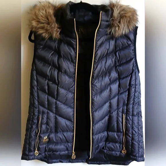 NWOT - Women's Michael Kors Down Filled Vest With Detachable Faux Fur Hood - XL - Picture 5 of 15